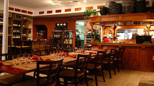 Restaurant La Cave Passe à Table - Rochefort