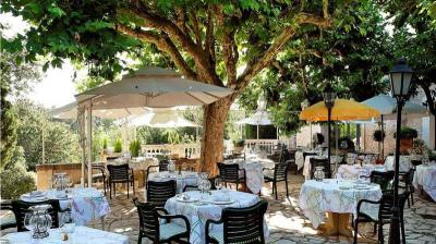 Restaurant Auberge de Noves * - Noves