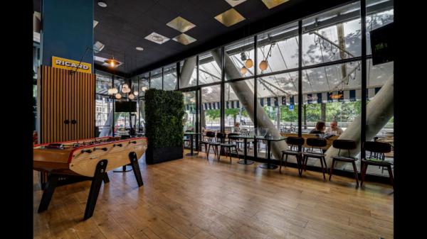 Le Café de l'Industrie à Boulogne-Billancourt
