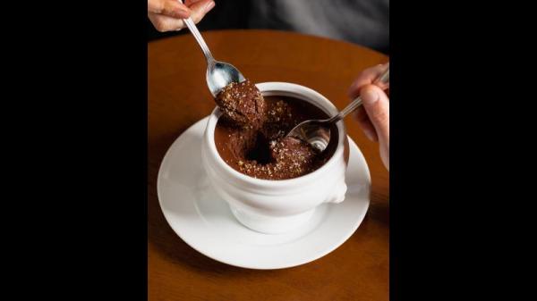 Les Parisiennes à Paris