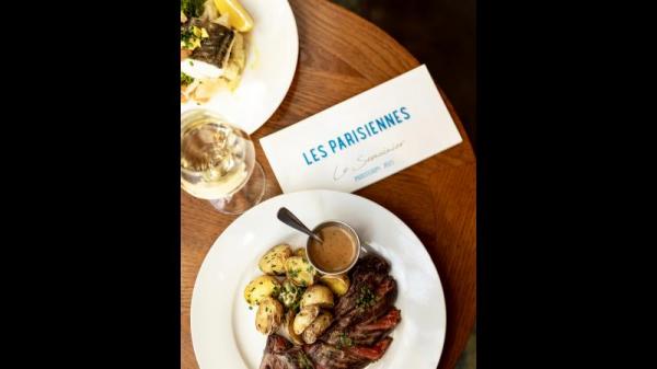 Les Parisiennes à Paris