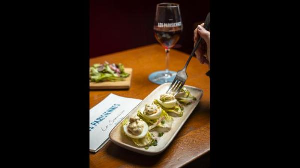 Les Parisiennes à Paris